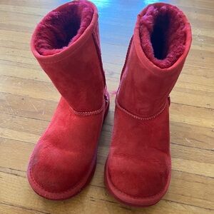 UGG classic boots kids 2 cherry red shearling slippers Uggs mid cosy warm bright